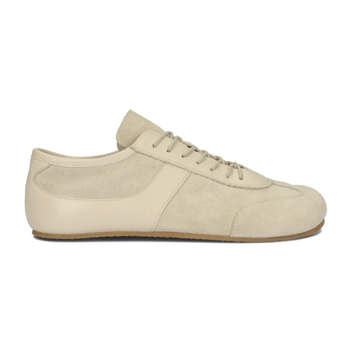 Light Barefoot White bokiem.jpg