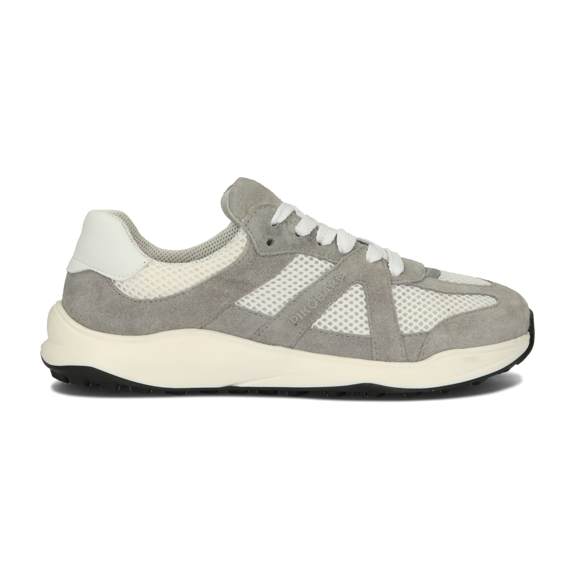 2.0 Barefoot White bokiem.jpg